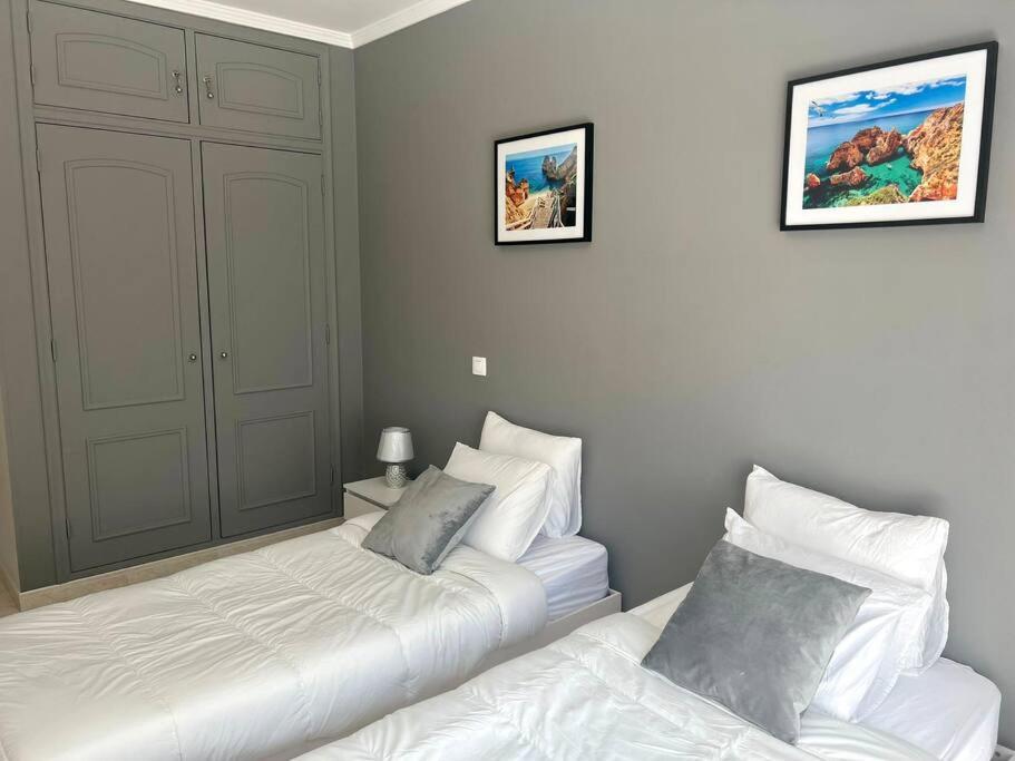Luxury Modern Beach Apartment Quarteira Esterno foto