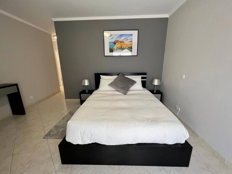 Luxury Modern Beach Apartment Quarteira Esterno foto